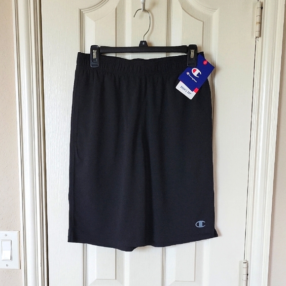 Champion Men's Black Shorts NWT Size M - Picture 1 of 8